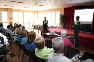 090517 Charlas Policía Local Ayuntamiento Onda campaña de mayores 1