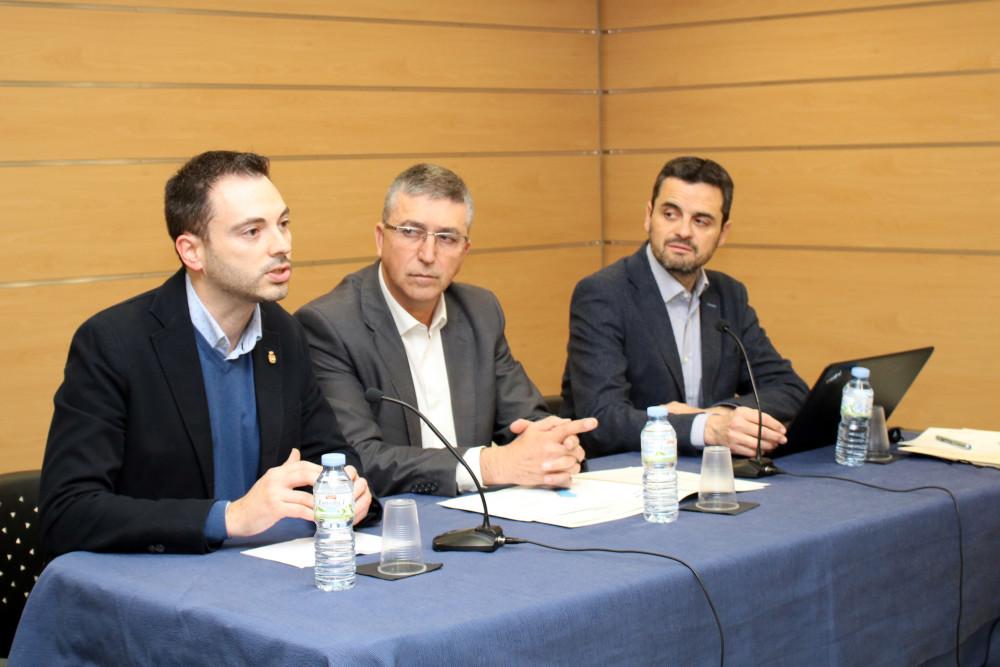 130218 alcalde de Onda Ximo Huguet en jornada ayudas conselleria polígonos 1