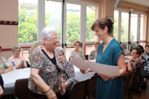 140617 entrega diplomas cerámica ayuntamiento de onda encarna ribes