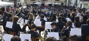 1678 18-04-15 BANDAS DE MÚSICA