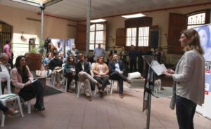 170404 presentación día colectivo gitano (6)