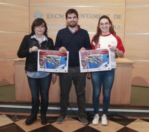 Pilar Javaloyas, Enric Porcar y Ariadna Edo, durante la presentación del evento.