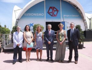 170726 inauguración exposición ilusionismo (1)