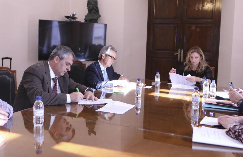 171124 firma compra tetuán (2)