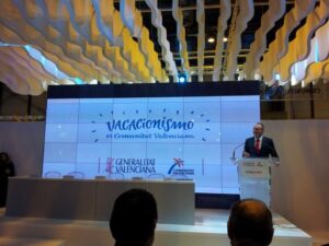 Alberto Fabra en Fitur.