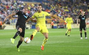 Roberto Soldado peleó mucho en el ataque amarillo. FOTO: PEDRO CAZORLA