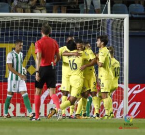 Carlos Bacca se estrenó ante su afición marcando el 1-1- FOTO: LA LIGA