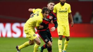 Tomás Pina puso orden en el centro del campo del Villarreal. FOTO: UEFA