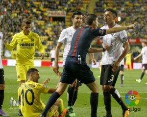 El partido mantuvo la emoción hasta el pito final del colegiado. FOTO: LFP