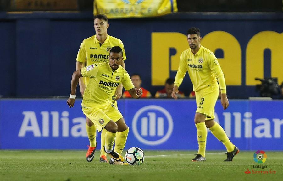 El saudí Salem Al Dawsari debutó con la camiseta del Villarreal reemplazando a Javi Fuego. FOTO: LALIGA