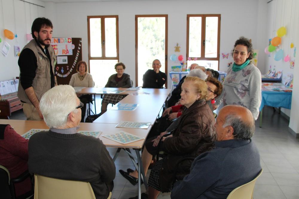 Actividad Reciclaje Unidad Respiro Suera (1)