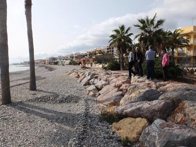 Visita de la directora territorial de Costas a las playas de Nules. 18/02/2014. AYUNTAMIENTO DE NULES