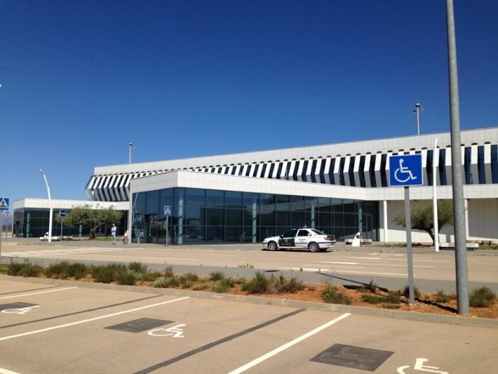 El consejo de administración de la sociedad pública Aeropuerto de Castellón (Aerocas) ha aprobado este viernes tramitar dos ampliaciones de capital.