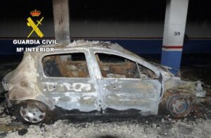 Almazora, un detenido por el incendio de varios vehiculos_2  PRENSA