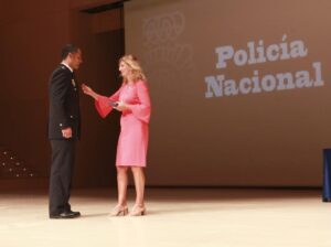 Amparo Marco en el Dia de la Policia Nacional