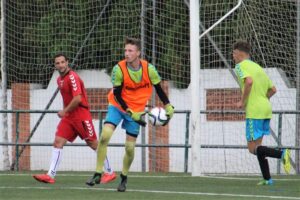 El juvenil albinegro dio mucha guerra, a pesar del 3-0 final.