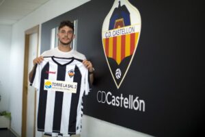 El ondense tiene ganas de enfundarse la elástica albinegra.