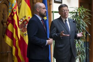 David Ruiz y Ximo Puig atienden a los medios de comunicación tras la breve reunión.
