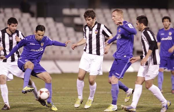 El Castellón le plantó cara al Valencia en la primera parte. Los albinegros se adelantaron 1-0 en el marcador. FOTO: valenciacf.es