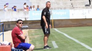 Manu Calleja, entrenador del Castellón, en domingo en el campo del Poblense. FOTO: FÚTBOL BALEAR