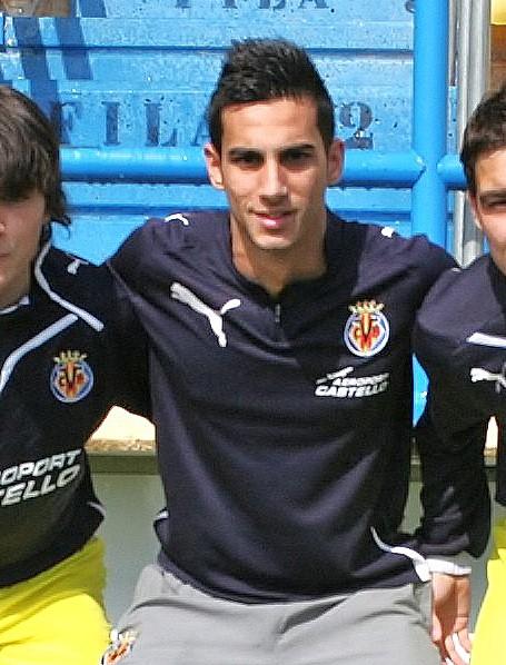 Carlos Mena, con la sudadera de entrenamiento del Villarreal.
