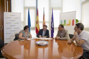 Signatura pública del conveni entre UJI i el Col·legi oficial d'enginyers tècnics agrícoles i graduats de València i Castelló  (COITAVC)