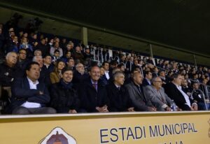 Moliner, Bataller, Fabra, Villar, Cruz y Muñoz, en primera línea del palco.