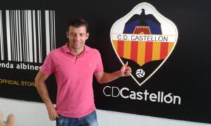 Ángel Dealbert, presentado como nuevo jugador del Castellón.