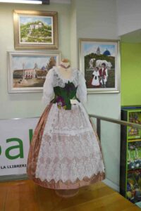 Detalle pieza de indumentaria de Confecciones Pitarch