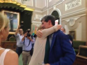 Dimisión Bataller 11VI15 (90)