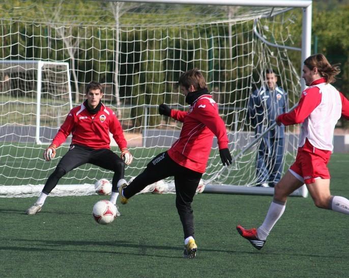 El Castellón puede finalizar la próxima jornada como líder del grupo VI de Tercera División.