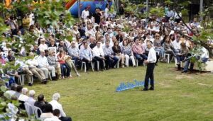 Fabra hablando a los candidatos de Castellón