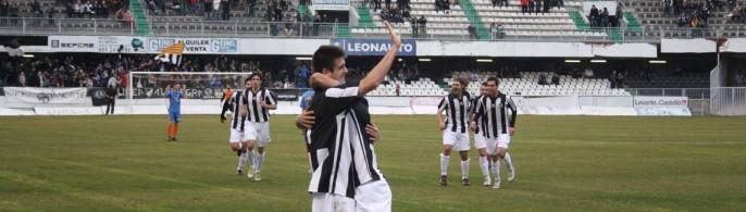 Marc Cosme volvió a marcar por segundo domingo consecutivo, aunque de nada valió.