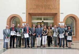Representantes de las empresas premiadas por la Cámar ade Comercio de Castellón.