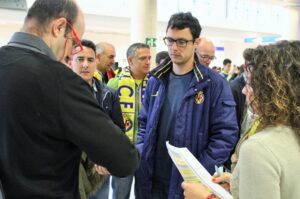 Control para la recogida de los billetes del avión.
