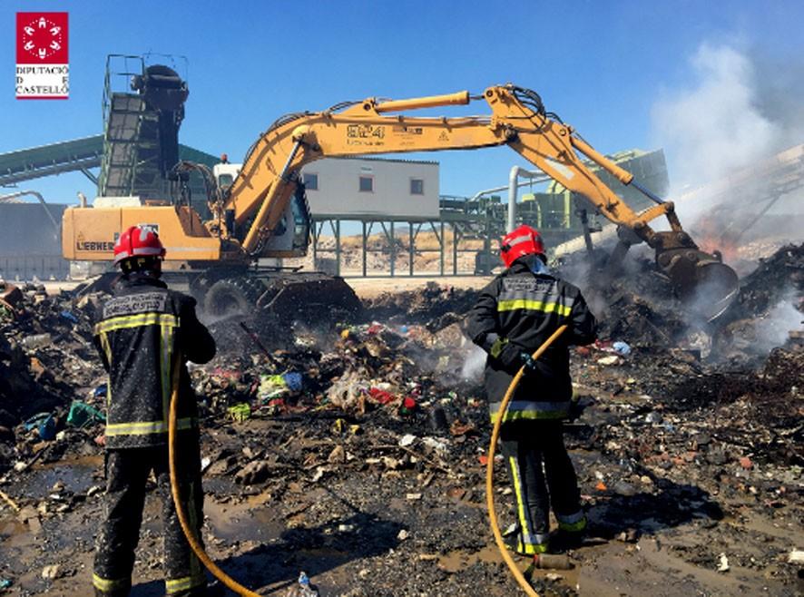 Incencdio fábrica Benicarló 4 07VIII16