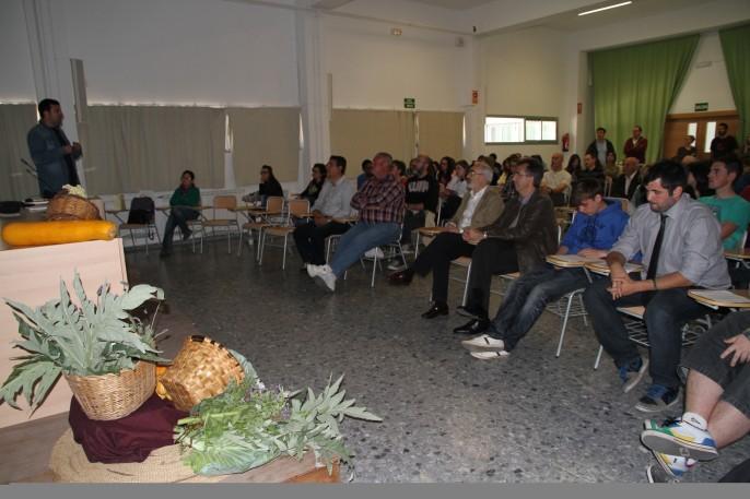 I Intercambio de Semillas organizado por el IES Gilabert de Centelles, con la colaboración del Ayuntamiento de Nules. 12/04/2013. AYUNTAMIENTO DE NULES