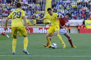 El centrocampista artanense estuvo muy participativo en el juego del equipo. FOTO: JOSÉ SALLA