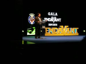 Intervención de Javier Moliner, oresidente de la Diputación de Castellón. FOTO: VILLARREAL CF