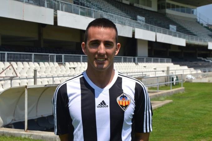 Josevi Ortí, en Castalia y con la elástica albinegra. FOTO: cdcastellon.com