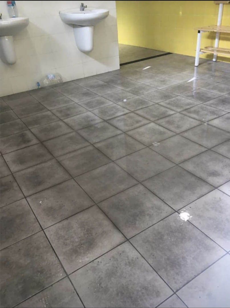 LA VALL vestuarios la moleta