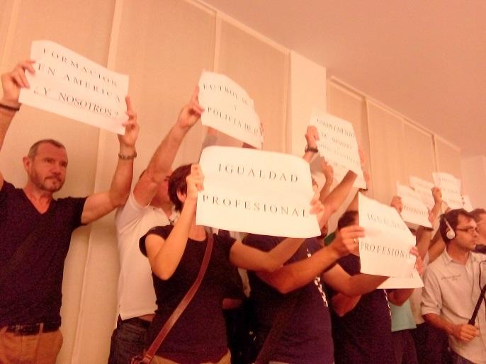 Manifestación de policías locales en el pleno de Vila-real.