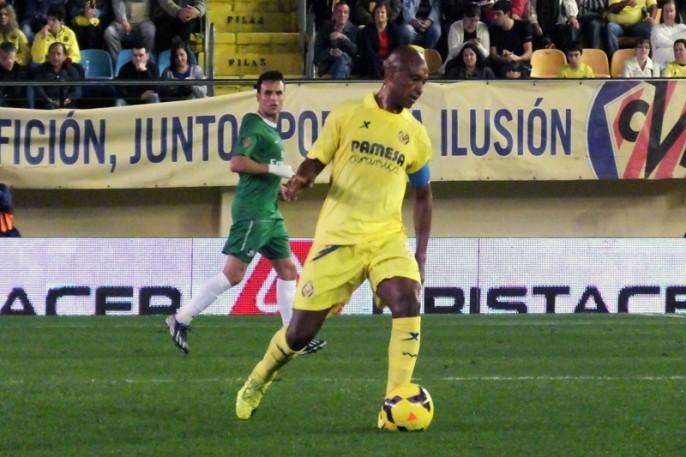 El jugador hispanobrasileño se enfundó de nuevo la elástica amarilla. FOTO: RAMÓN CLARAMONTE