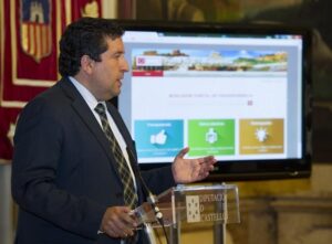 Moliner, presentando el Portal de Transparencia de la Diputación