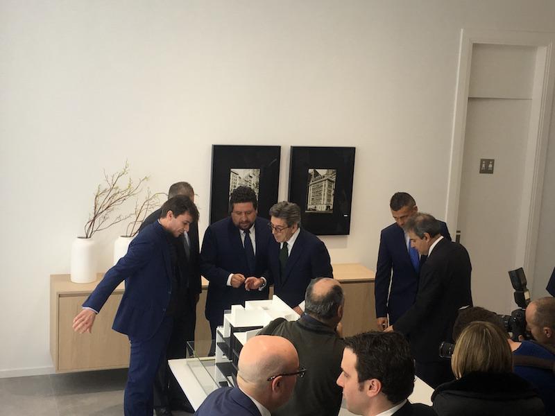 Moliner visita muestra porcelanosa6