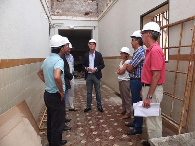 Visita de la Directora Territorial de Educación, Maria Esteve, a las obras que están realizándose en los colegios. 30/08/2013. AYUNTAMIENTO DE NULES