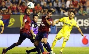 El mexicano Javier Aquino, que firmó el segundo gol, llevó de cabeza a la defensa de Osasuna.