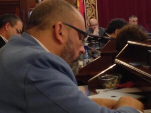 Pleno Diputación (43) Enric Nomdedeu