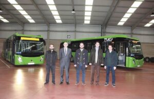 Rafa Simó visita nuevos autobuses (14)