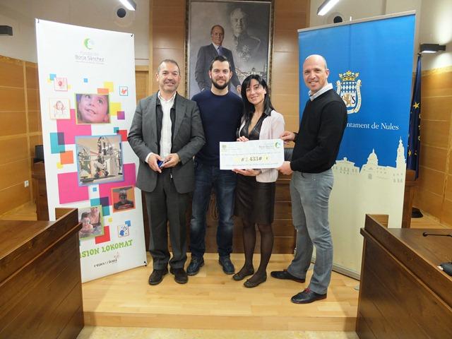 Entrega de la recaudación de la Fira Nadalenca a los representantes de la Fundación Borja Valero. 04/02/2014. AYUNTAMIENTO DE NULES